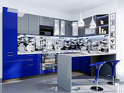 Кухня с глянцевыми синими фасадами