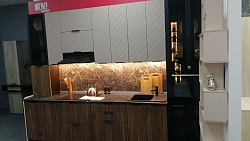 Модульная кухня НОРД — длина 2 м, ширина 2,4 м, 8 цветов фасада на выбор минимализм